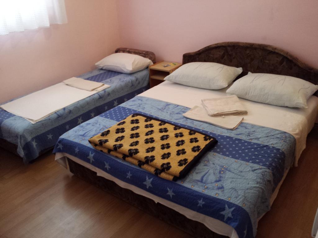 Apartments & Hostel Zdrava Hrana Mostar Habitación foto