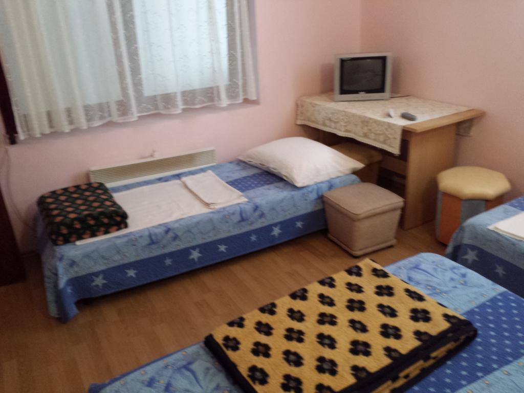Apartments & Hostel Zdrava Hrana Mostar Habitación foto